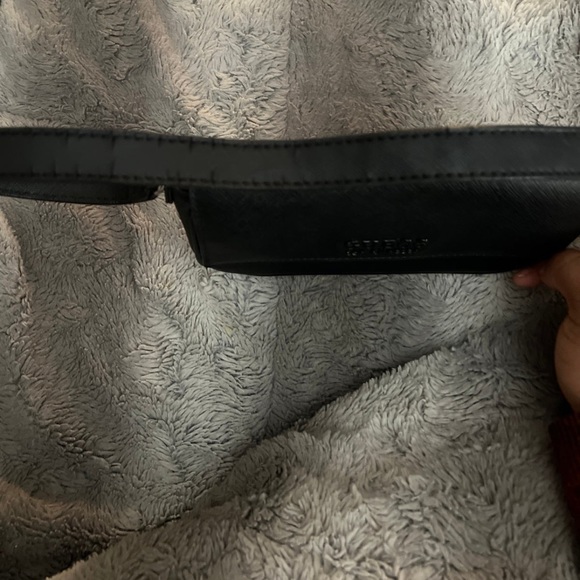 SOLD-GUESS black shoulder bag - Picture 5 of 6